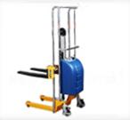 輕型半電動(dòng)堆高車