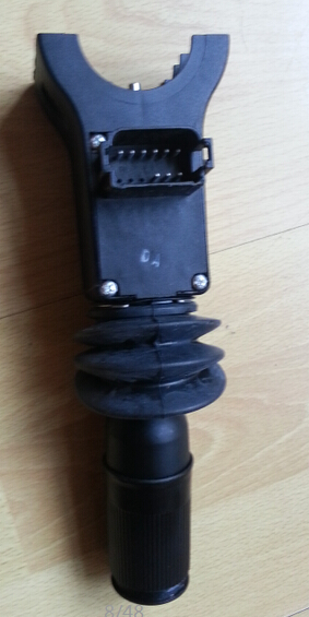 供應(yīng)三一正面吊堆高機(jī)換擋手柄 B241200001044