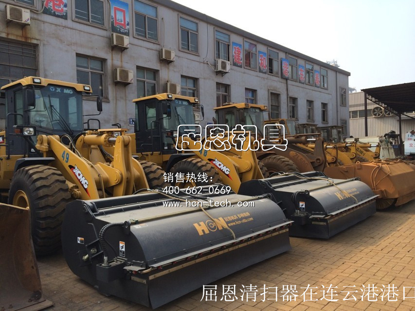 裝載機(jī)清掃車(chē) 徐工龍工山工各品牌50鏟車(chē)清掃器改裝清掃車(chē)