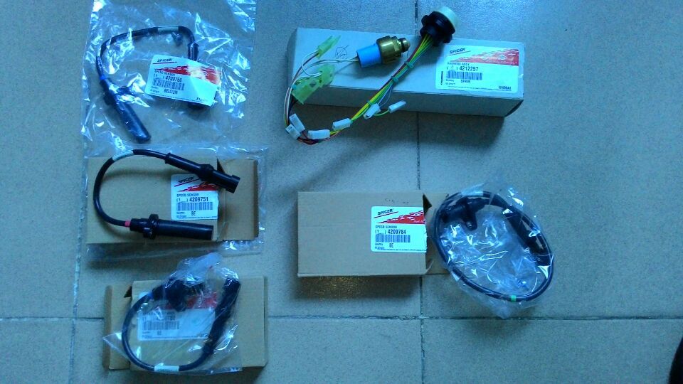 CLARK變速箱傳感器4212257,4212362 241011，4209750，4209751,4209752,4209784，4212045,4212047,4212049,4212257,42